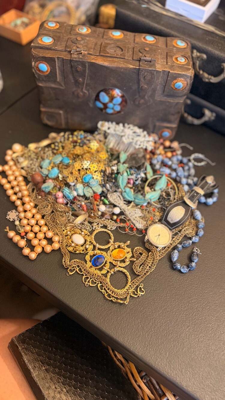 Vintage Mixed Junk Jewelry Craft Lot with Assorted Findings